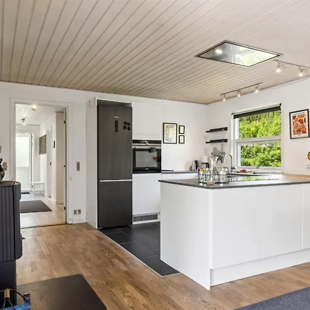 Сasa de vacaciones Danja - 1-7km From The Sea By Interhome *